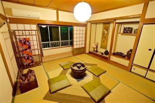 Japanese Loft! Easy access to Namba/Dotonbori/KIX!