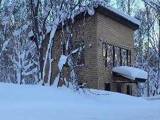 Beautiful Niseko Forest Hideaway