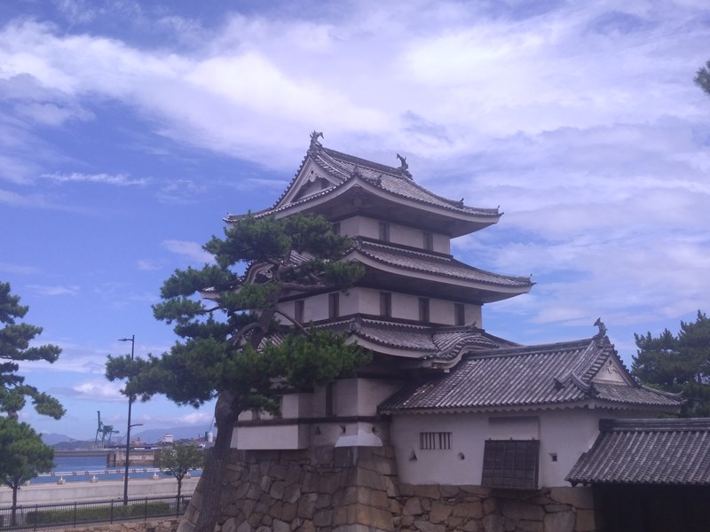 高松城 (讃岐国)月見櫓と水門（重要文化財）