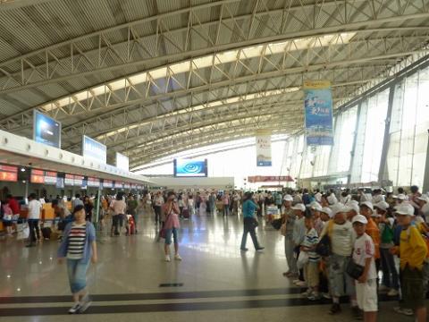 西安咸陽国際空港 18